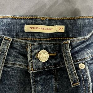 Levi's Dark Blue High Rise Skinny Jeans